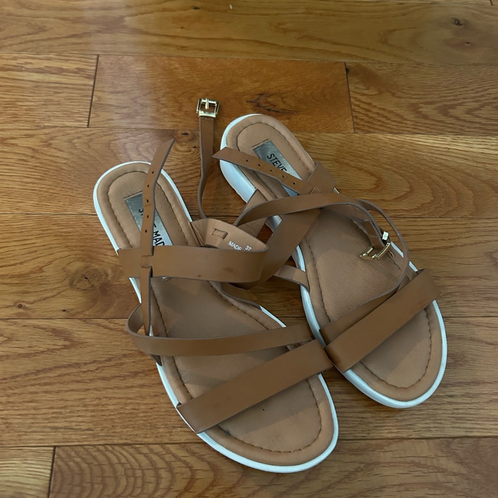 Steve Madden Leather Tan Sandals